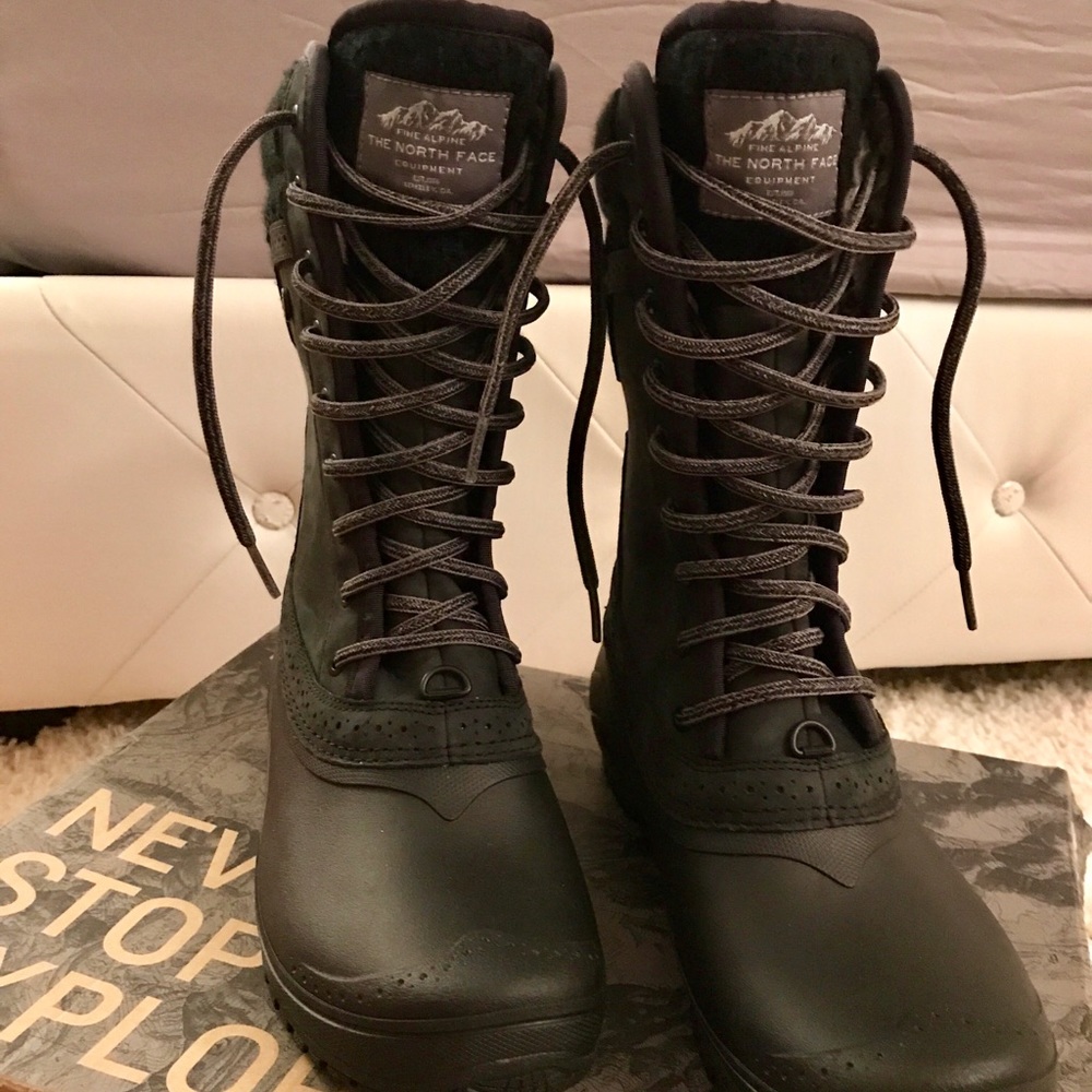 North face Boots 7.5